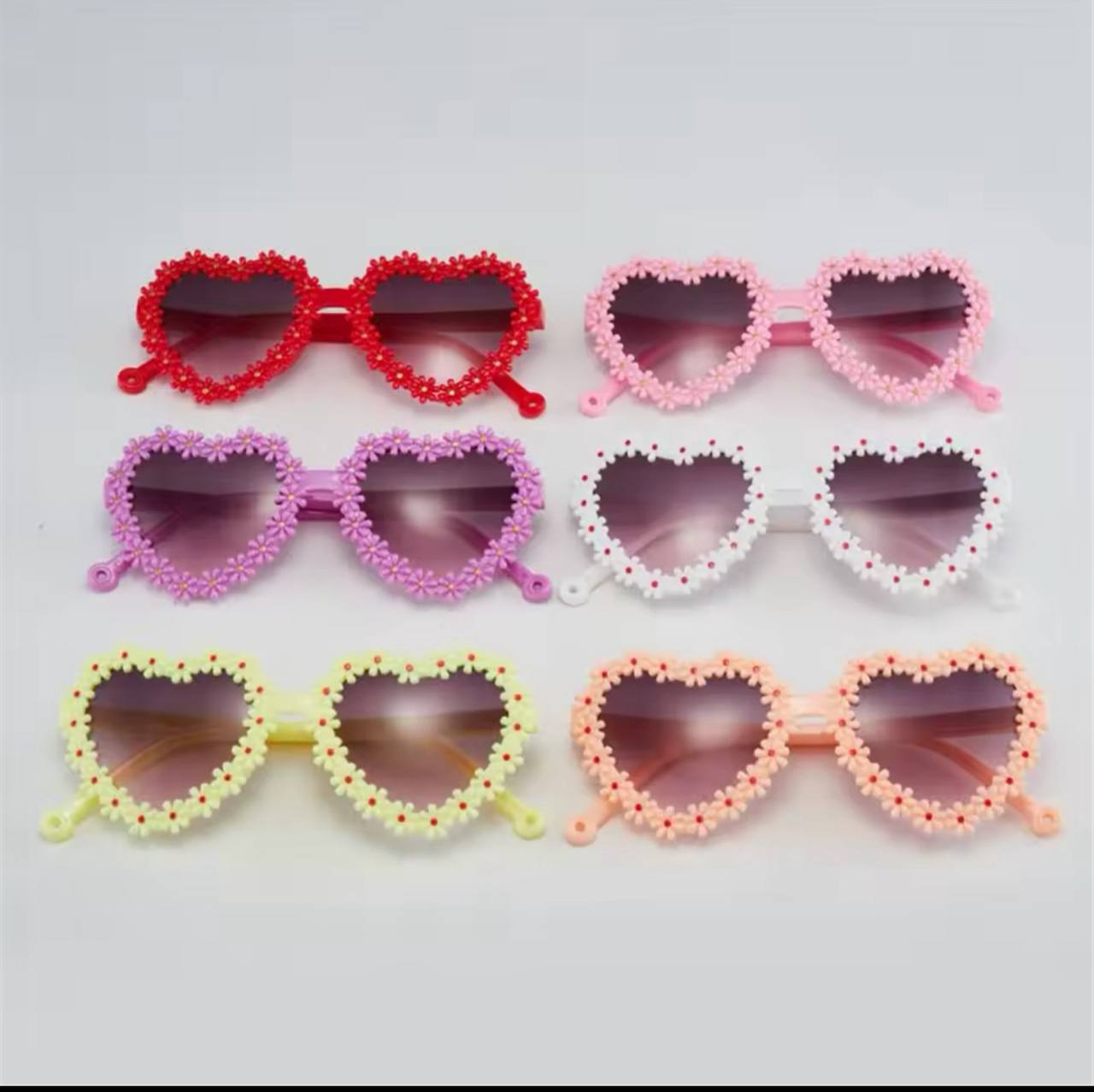 Kids Heart Daisy Sunglasses UV400 Protection – Vintage Outdoor Shades for Baby Girls & Boys Kids Heart Daisy Sunglasses UV400 Protection – Vintage Outdoor Shades for Baby Girls & Boys