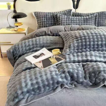Rabbit Plush 6-Piece Bedding Set - Skin-Friendly Milk Plush Duvet, Sheet Cover and 4 Pillows Covers